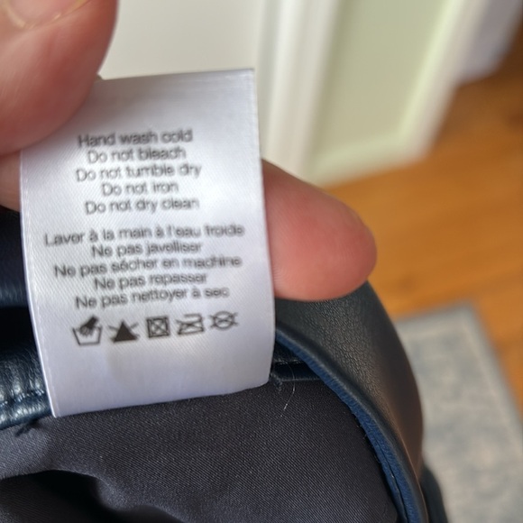 Veronica Beard Navy Blue Faux Leather Shorts 2 - Picture 7 of 8